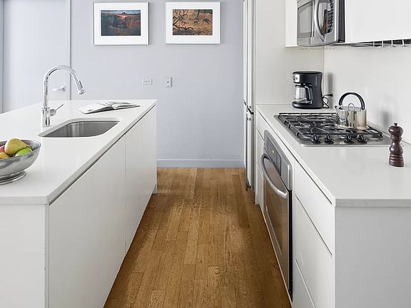 5th image of 90 William St APT 3B