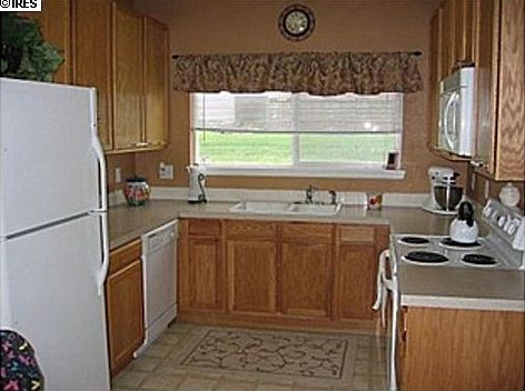 4th image of 4715 Hahns Peak Dr Unit 104