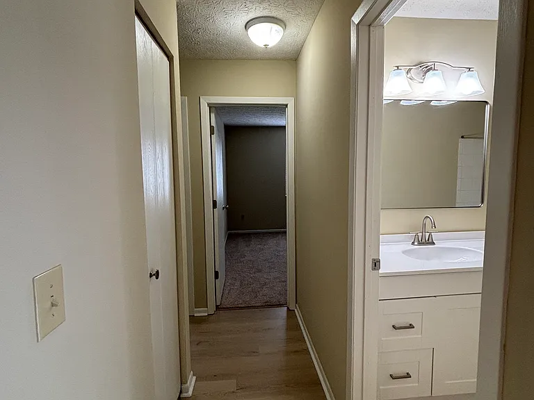 1880 Stoneview Ct — Photo 12