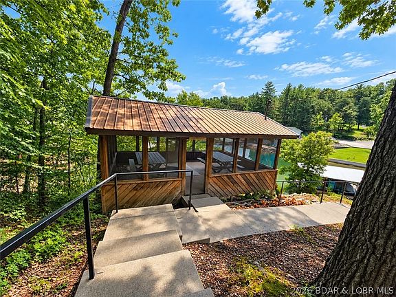 2nd image of 23 Lake Rd