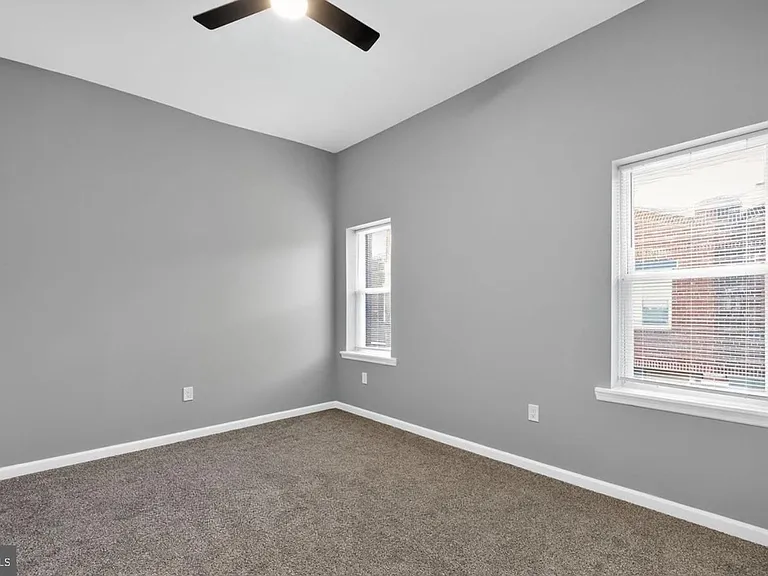 1333 S Newkirk St — Photo 8