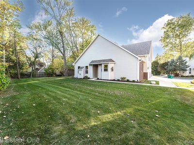 529 Indian Oaks Dr, Howell, MI, 48843