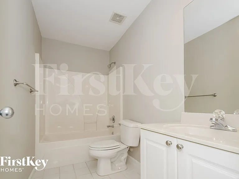 127 Renwick Ln — Photo 14