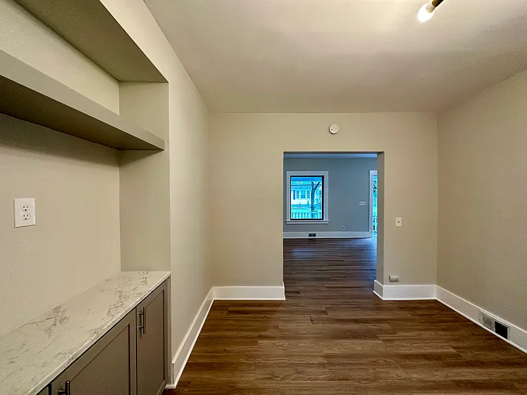 105 Cummings St — Photo 5