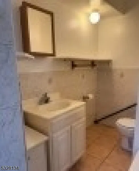 2 bed, 1.0 bath, $1,650 — Photo 4