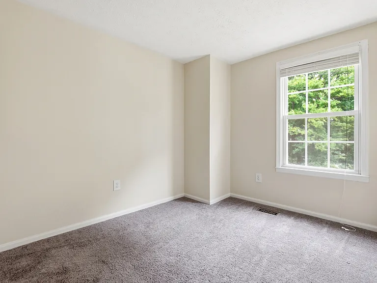 57 Shrewsbury Ct — Photo 21