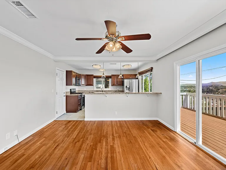 4258 Summit Dr — Photo 16