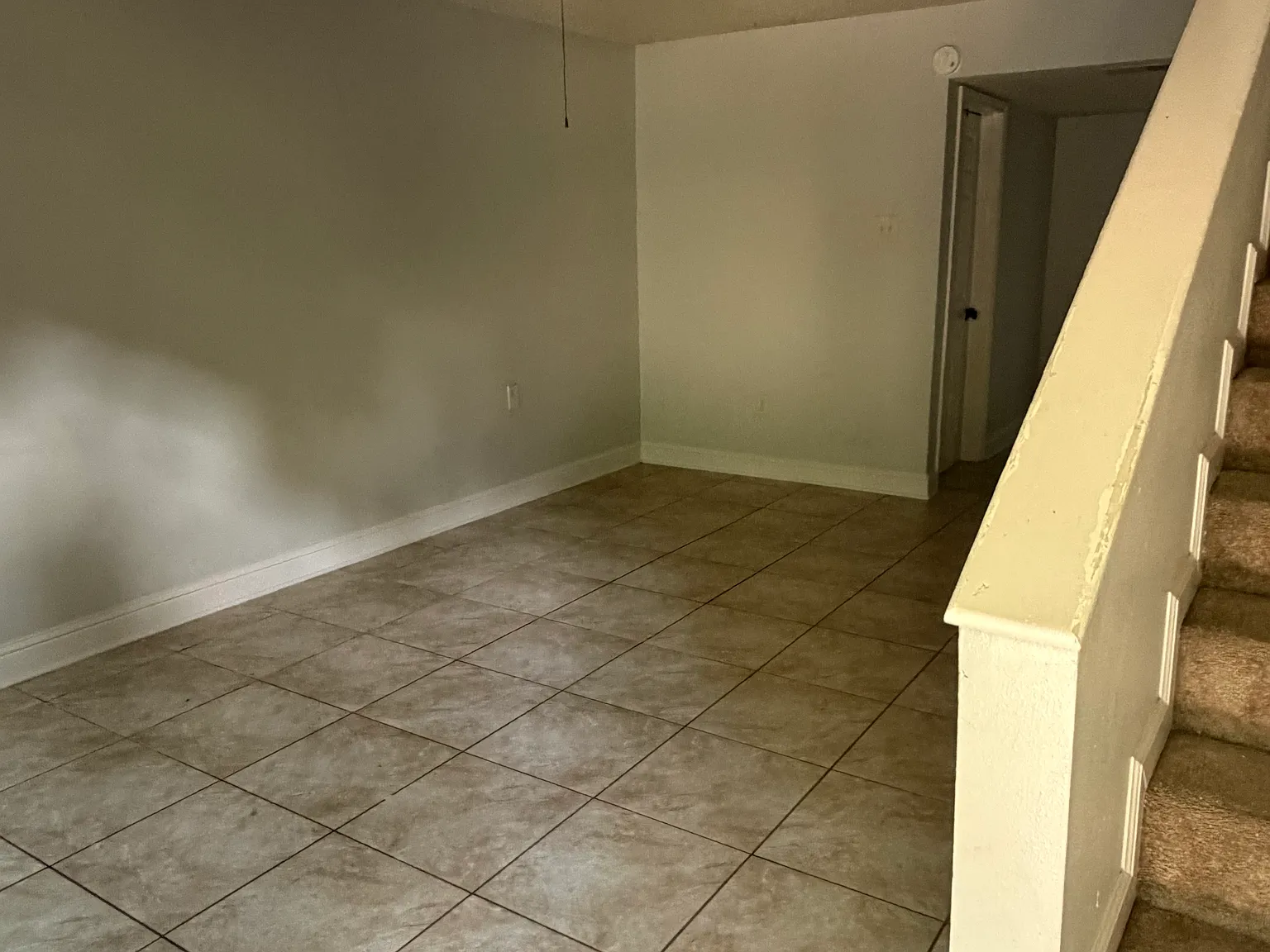 2 bed, 1.5 bath, 1250 sqft, $1,050 — Photo 3