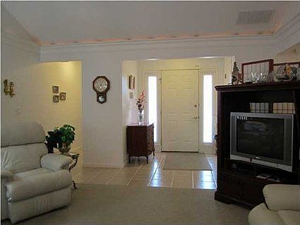 4th image of 9241 Clear Creek Dr