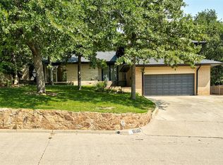 1829 N Oakhill Rd, Bethany, OK 73008