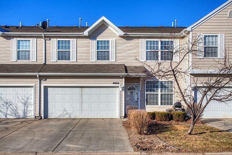 1st image of 4006 NE Gardenia Ln
