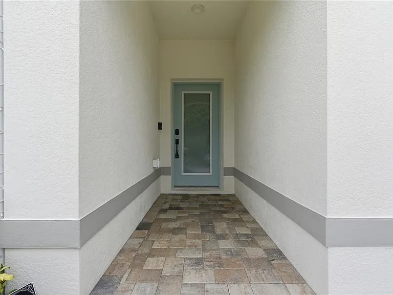 3944 Watson Dr — Photo 2