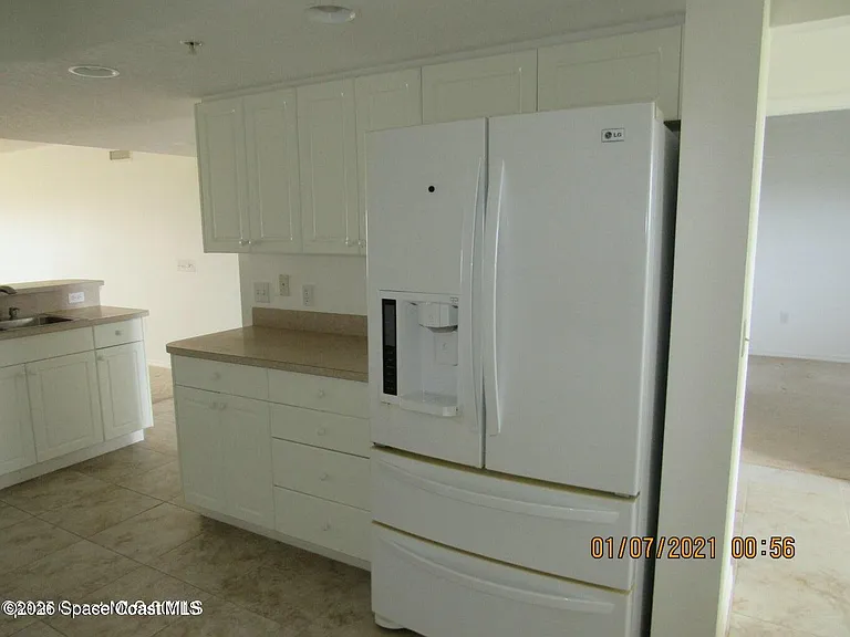 8931 Lake Dr #C405 — Photo 4