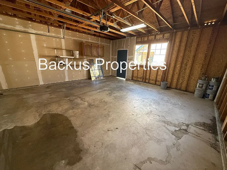 7 Moreno St — Photo 26