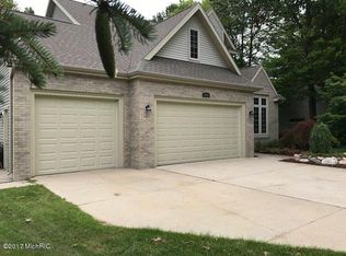 1058 W Sternberg Rd, Norton Shores, MI 49441