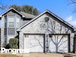 5512 Stone Meadow Ln, Fort Worth, TX 76179