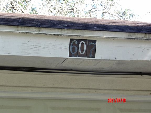 2nd image of 607 W Powell St