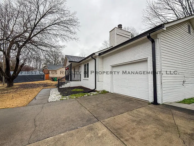 5819 Woodrock Ct — Photo 1