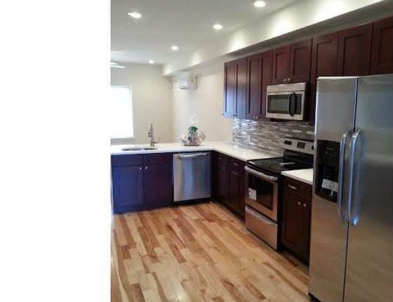 2nd image of 821 N 15th St #A