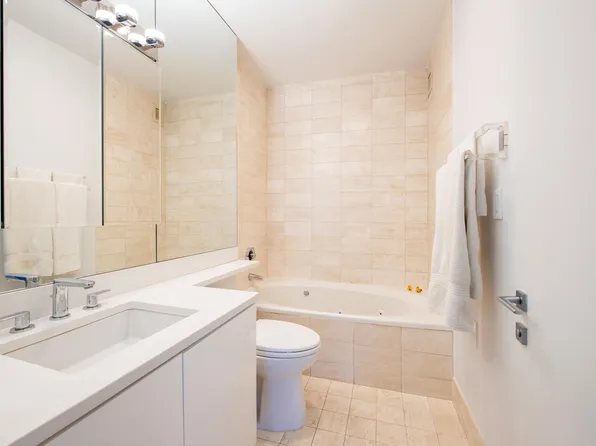 200 East 61st Street image 5 of 10