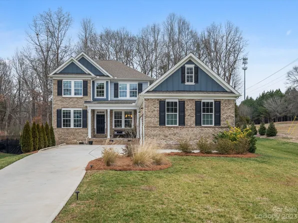 106 Larne Port Dr, Rock Hill, SC 29732