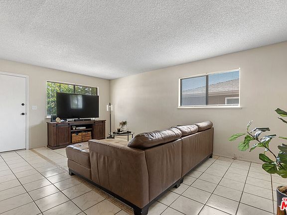 4th image of 1021 W Sierra Madre Ave APT 4