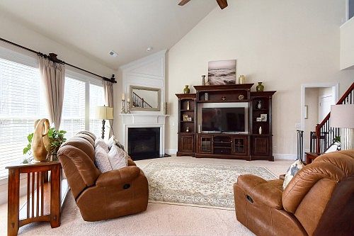 3rd image of 5086 Cressingham Dr