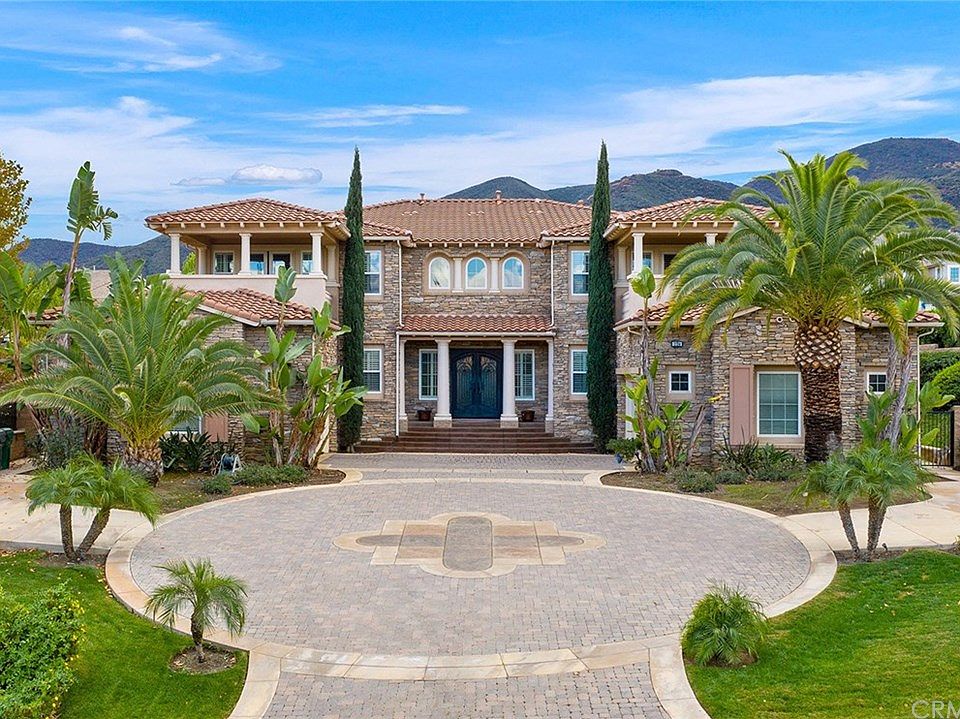 1st image of 1124 Maravilla Cir