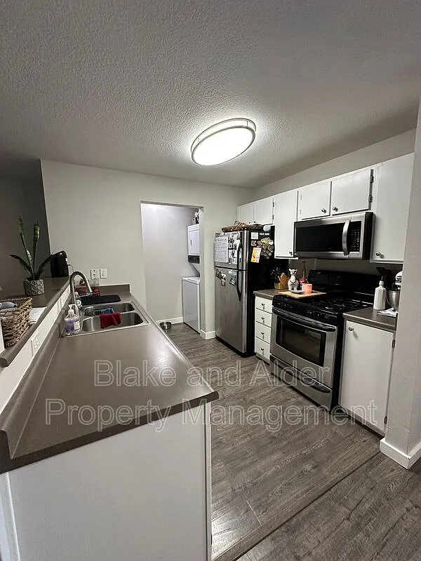 1 bed, 1.0 bath, 667 sqft, $1,695 — Photo 3