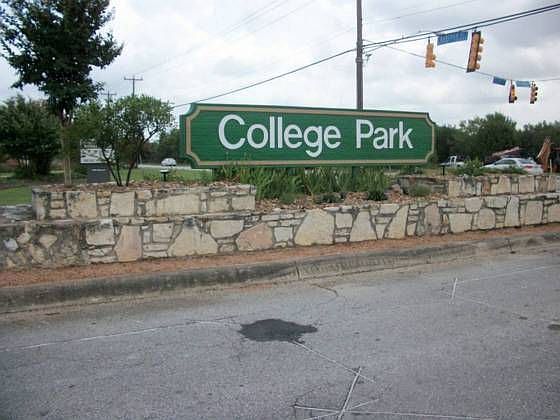 1st image of 13915 S Village Dr