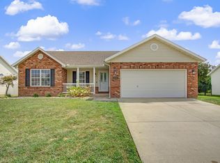 1116 Maplewood Ln, Waterloo, IL 62298