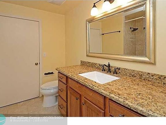 4th image of 1571 Sorrento Dr #1571