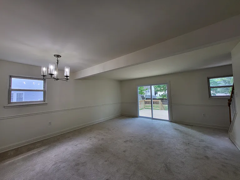 408 Laburnum Rd — Photo 10