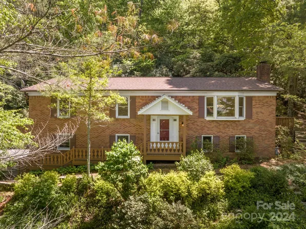 247 Park Ln, Hendersonville, NC 28791