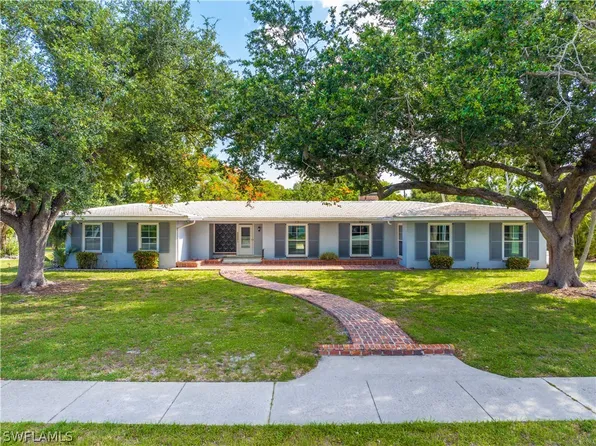 1369 Wales Dr, Fort Myers, FL 33901