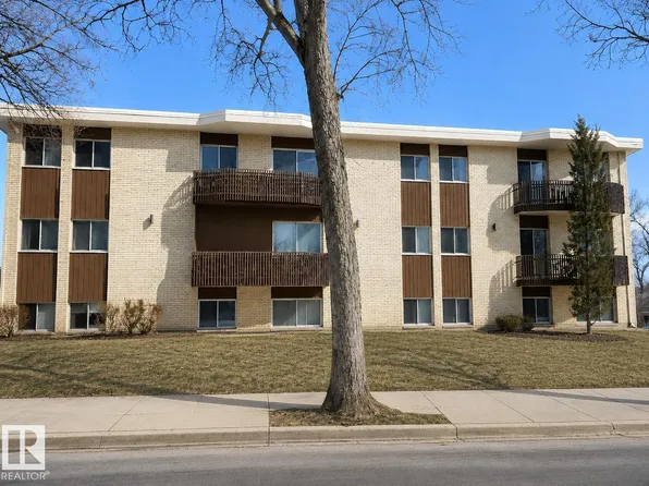 11907 81st St NW, Edmonton, AB T5B 2S7