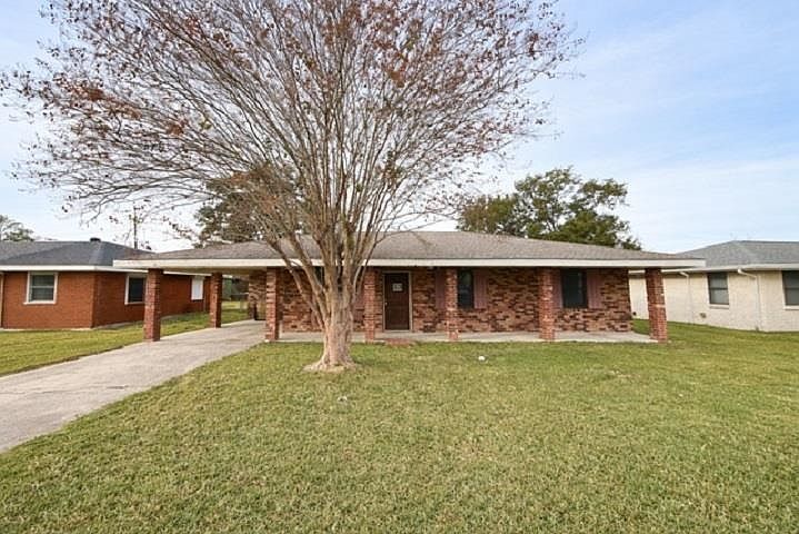 1st image of 213 Westview Dr