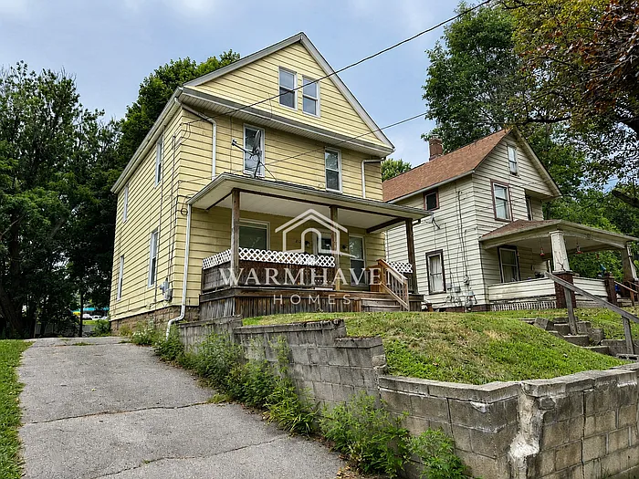 212 Gale St