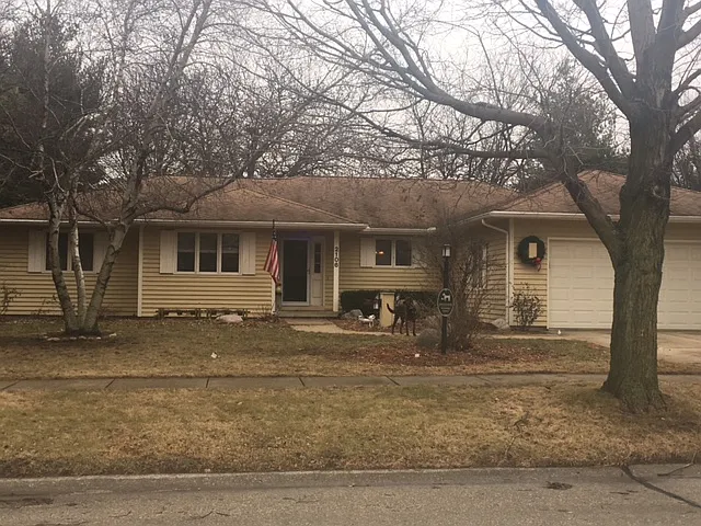2106 Mayfair Rd photo 1