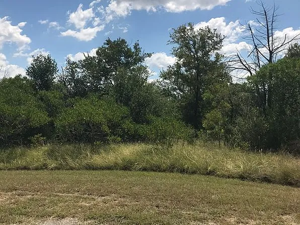 5741 Barkridge Dr, Granbury, TX 76048