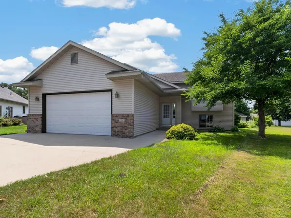 206 Hunters Ct, Eagle Lake, MN 56024