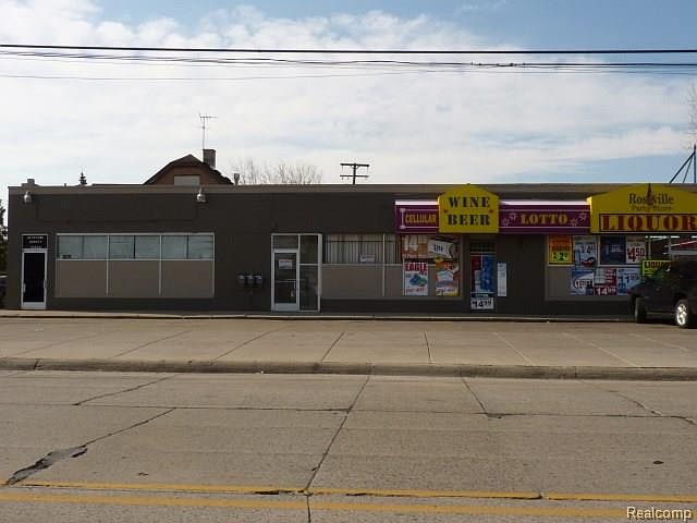 2nd image of 15530 Frazho Rd