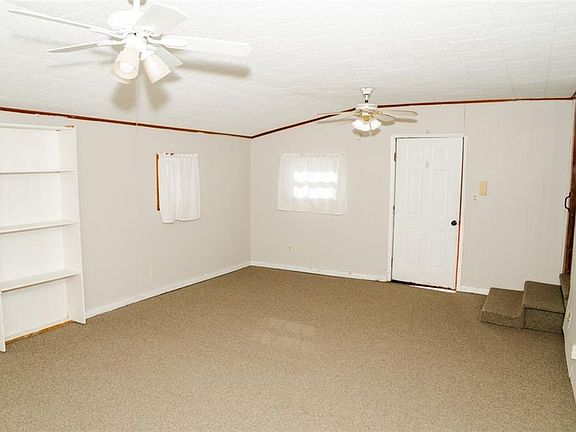 3rd image of 2405 Grand Ave