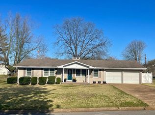 1706 Beckman Dr, Florence, AL 35630