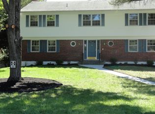 21 Fair Way, Poughkeepsie, NY 12603