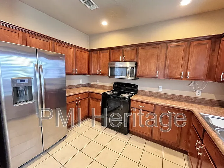 3200 SW Windrift Ave #1 — Photo 8
