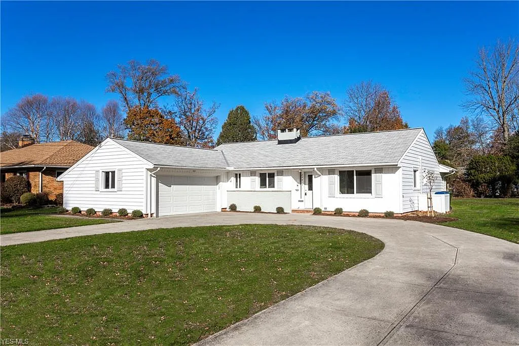 24814 Wolf Rd photo 1