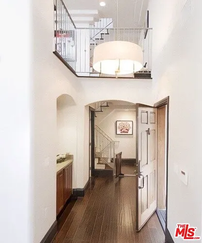 1311 Centinela Ave #2 Photo 1