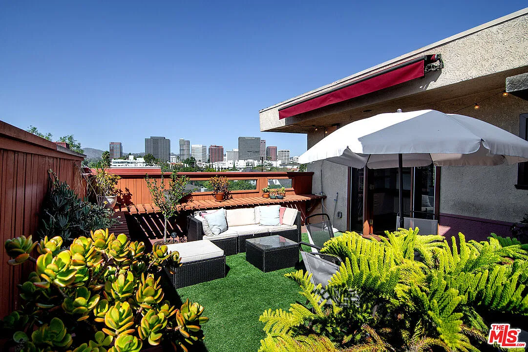 2 bed, 2.0 bath, 1492 sqft, $4,500 — Photo 1
