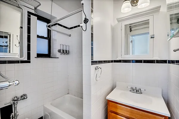 Rented by Bold New York | media 13